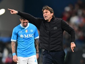Conte: Boro-boro Pikirkan Scudetto, Napoli Harus Banyak Doa!