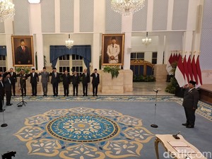 Prabowo Lantik 7 Anggota Komisi Yudisial Periode 2025-2030, Ini Daftarnya