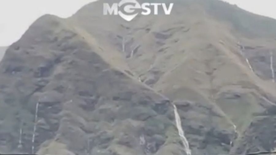 Air terjun dadakan di Sembalun. (ESDM)