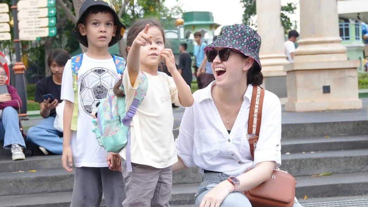 Kimberly Ryder Takjub Anak Makin Pintar: Pertanyaannya Bikin Garuk Kepala