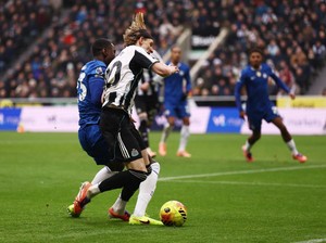 Howe: Newcastle Harusnya Dapat Penalti
