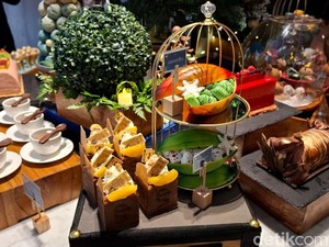 Yuk! Rayakan Natal dengan Kue Cantik hingga Lobster Thermidor di Resto Hotel Ini