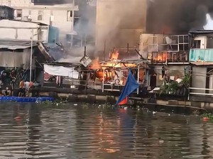 14 Rumah Terbakar di Kapuk Muara Jakut, Kerugian Ditaksir Rp 900 Juta