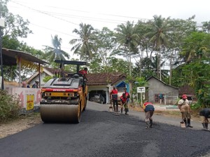 Jelang Akhir Tahun, PUPR Kebut Perbaikan Jalan di Kabupaten Blitar
