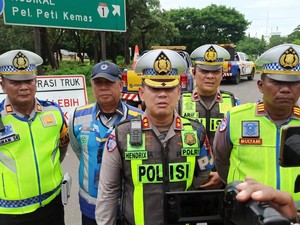Polda Jatim Batasi Angkutan Barang Selama Nataru, Simak Titiknya