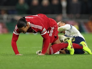 Xavi Simons Dikartu Merah, Babak I Tottenham Vs Liverpool 0-0
