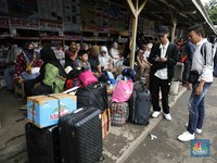 Sibuk Bukan Main! Perjalanan Warga RI Pelesiran Tembus 1,2 Miliar