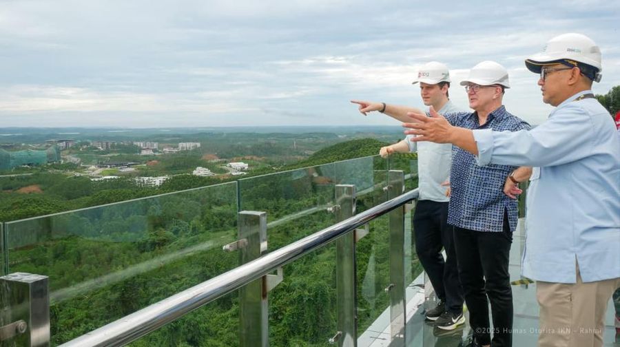 Duta Besar Belgia untuk Indonesia, H.E. Frank Leon L. Felix, melakukan kunjungan langsung ke sejumlah proyek strategis IKN pada 15&ndash;16 Desember 2025 guna menjajaki peluang kolaborasi lintas negara. (Dok. ikn.go.id)