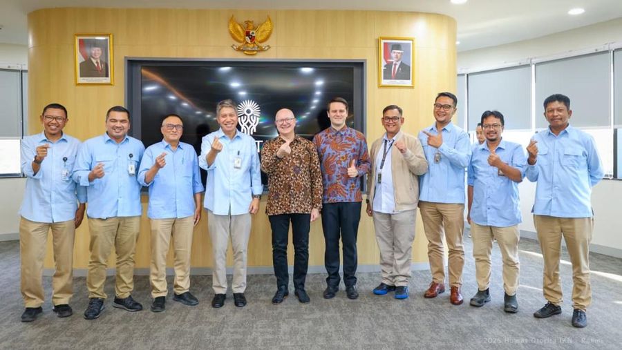 Duta Besar Belgia untuk Indonesia, H.E. Frank Leon L. Felix, melakukan kunjungan langsung ke sejumlah proyek strategis IKN pada 15&ndash;16 Desember 2025 guna menjajaki peluang kolaborasi lintas negara. (Dok. ikn.go.id)