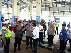 Operasi Lilin Jaya 2025, Brimob Polda Metro Tinjau Gereja-Pos Pantau