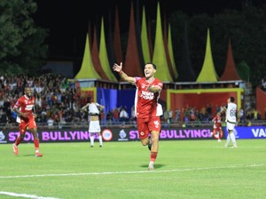 Diwarnai 2 Kartu Merah, Semen Padang FC Tekuk Persija Jakarta