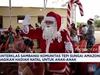 Video: Sinterklas Sambangi Komunitas Tepi Sungai Amazonas