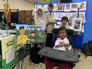 Cerita Tegar, Siswa SD Disabilitas Daksa yang Lukis Prabowo dengan Mulutnya