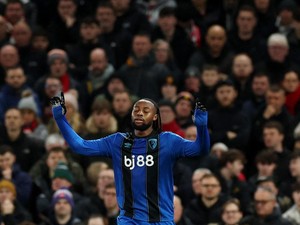 Man City Menangi Perburuan Semenyo