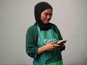 Jalani Peran Ibu & Wirausaha, UMKM Kuliner Ini Tumbuh Berkat GrabModal