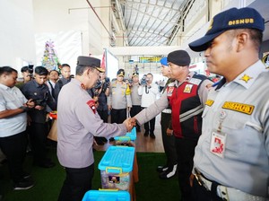 Kapolri Tinjau Terminal Terpadu Pulo Gebang, Pastikan Kesiapan Pelayanan Nataru Maksimal