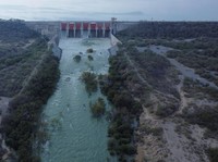 Momen Negara Menyerah, Bayar Utang 