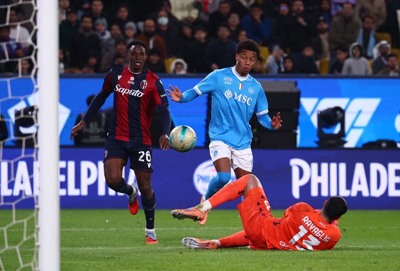 Napoli menjuarai Piala Super Italia setelah mengatasi Bologna 2-0 pada partai final di Stadion Al-Awwal Park, Riyadh, Senin (22/12/2025) malam waktu setempat. (REUTERS/Guglielmo Mangiapane)