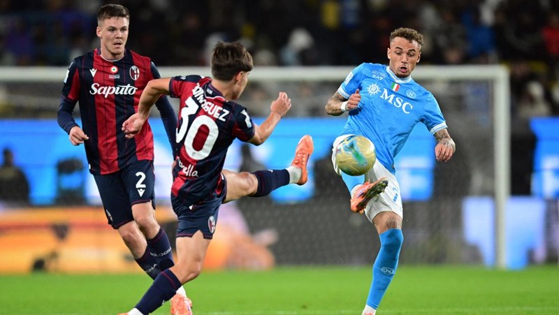Napoli menjuarai Piala Super Italia setelah mengatasi Bologna 2-0 pada partai final di Stadion Al-Awwal Park, Riyadh, Senin (22/12/2025) malam waktu setempat. (REUTERS/Guglielmo Mangiapane)