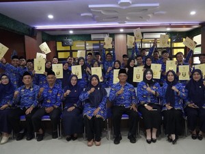 Kado Akhir Tahun, 330 Pegawai DPPKB Sukabumi Terima SK PPPK Paruh Waktu