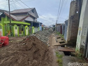 PU Makassar Tetap Lanjut Proyek Paving Block di Alauddin Meski Diprotes Warga