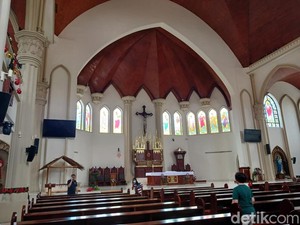 Gereja Katedral Makassar Mulai Dihias Jelang Natal, Siap Tampung 1.200 Jemaat