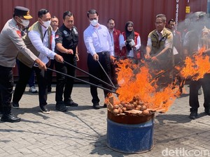 Polda Jatim Gagalkan Penyelundupan Bawang Bombay dari Kalimantan Tengah