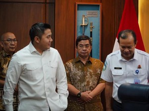 Bertemu Seskab Teddy, Kepala BMKG Siapkan Modifikasi Cuaca di Sumatera