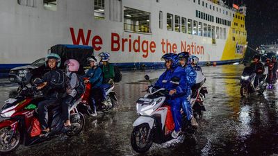 Arus Mudik Motor Nataru di Pelabuhan Ciwandan Capai Ribuan Unit