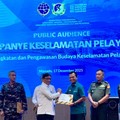 PIS Gandeng Kemenhub, Salurkan Life Vest untuk Nelayan di Manado