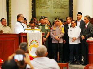 Usai Katedral, Kapolri Lanjut Tinjau Gereja Immanuel Jelang Misa Malam Natal