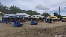 Kali Ini, Pantai Legian Tak Lagi Ramai