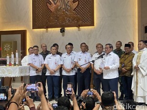 Pramono Ajak Umat Gereja Doakan Korban Bencana Sumatera di Misa Malam Natal