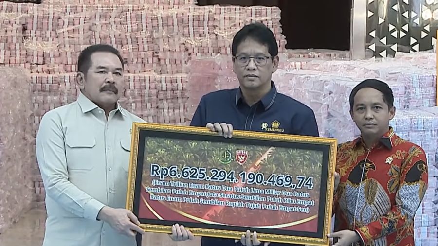 Penyerahaan Hasil Penyelamatan Keuangan Negara di Kejaksaan Agung, Jakarta, Rabu (24/12/2025). (YouTube/Sekretariat Presiden)