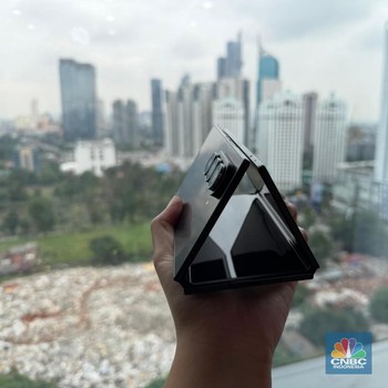 Penampakan HP Lipat Tiga Pertama Samsung di Indonesia, Bikin Kaget