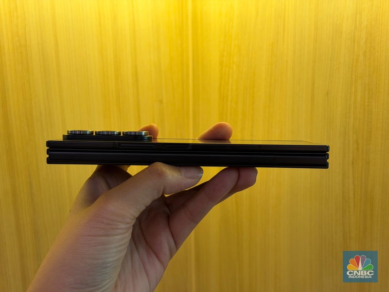 Samsung Galaxy Z TriFold. (CNBC Indonesia/Novina Putri Bestari)
