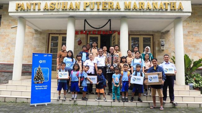 Sambut Natal, BRI Salurkan Puluhan Ribu Paket Sembako ke Masyarakat