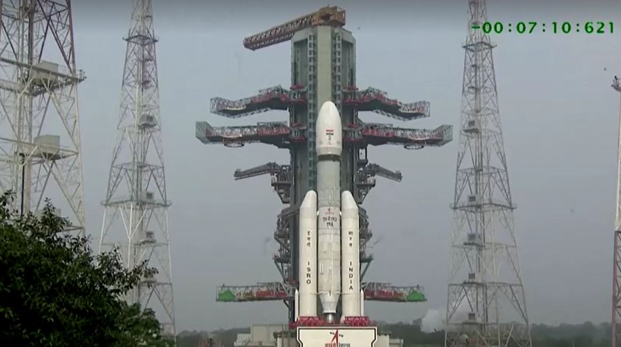 Organisasi Penelitian Antariksa India (ISRO) berhasil meluncurkan satelit komunikasi BlueBird Block-2 ke orbit Bumi rendah dari pusat peluncuran antariksa Sriharikota pada hari Rabu (24 Desember). (Reuters TV)