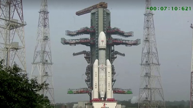 Tetangga Nuklir RI Sukses Luncurkan Satelit Sendiri