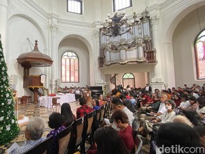 Khidmatnya Peringatan Natal di Gereja Blenduk Kota Lama Semarang