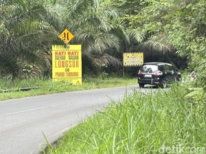 Pemprov Bengkulu Pasang Rambu Peringatan di Jalan Rawan Longsor