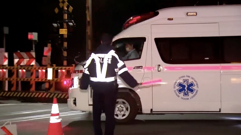 Sedikitnya 15 orang terluka dalam serangan penusukan di sebuah pabrik karet di kota Mishima, Jepang tengah, pada Jumat (26/12/2025). (Tangkapan Layar Video Reuters/NIPPON TV / JAPAN)