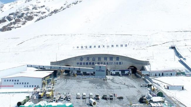 Tembus Perut Bumi, Terowongan Jalan Tol Terpanjang di Dunia Dibuka!