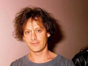 Video Perry Bamonte, Gitaris The Cure Tutup Usia