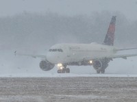 Petaka Lumpuhkan Eropa, Sekolah Tutup-Rumah Warga Gelap Gulita