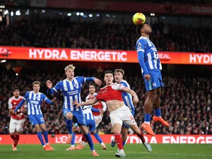 Arsenal Lagi-lagi Dapat Gol Bunuh Diri