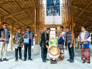 Menbud Resmikan Rumah Ibu Bumi, Perkuat Ekosistem Tenun Sumba