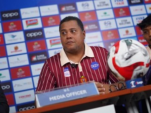 Keok 4 - 0 dari Persebaya, Coach Divaldo Alves: Persijap Banyak Peluang