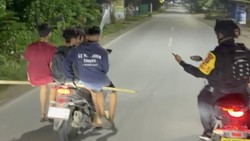 Pemotor Remaja di Kendari Kepergok Bonceng 5 Pakai Papan Usai Tawuran