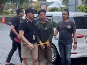 Detik-detik Debt Collector Patahkan Jari Wanita Gresik Saat Tagih Utang